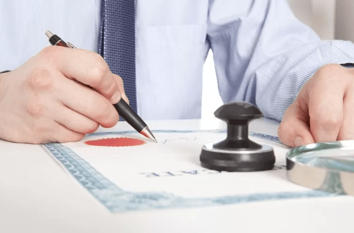 Peran Penting Jasa Penerjemah Tersumpah dalam Proses Pendaftaran Beasiswa Kuliah Luar Negeri